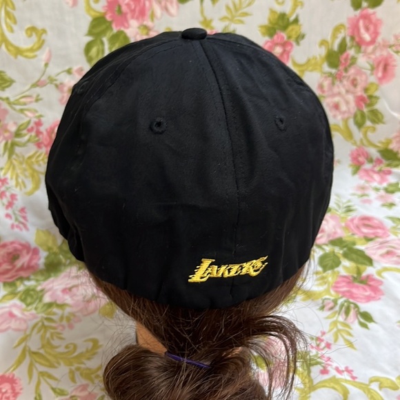 Vintage lakers hat
